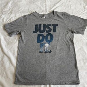 Boys Nike Gray Just Do It Tee with Navy Print Size M